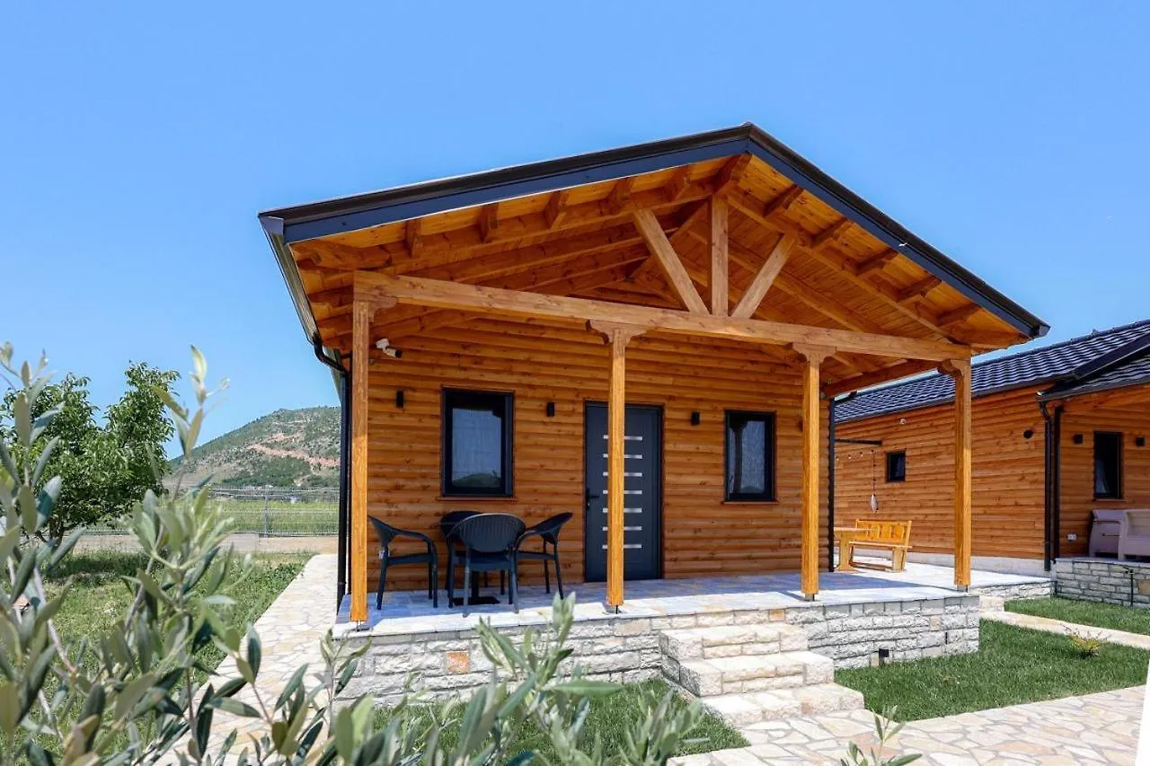 Alojamento de Turismo Selvagem The Mountain Villas Berati